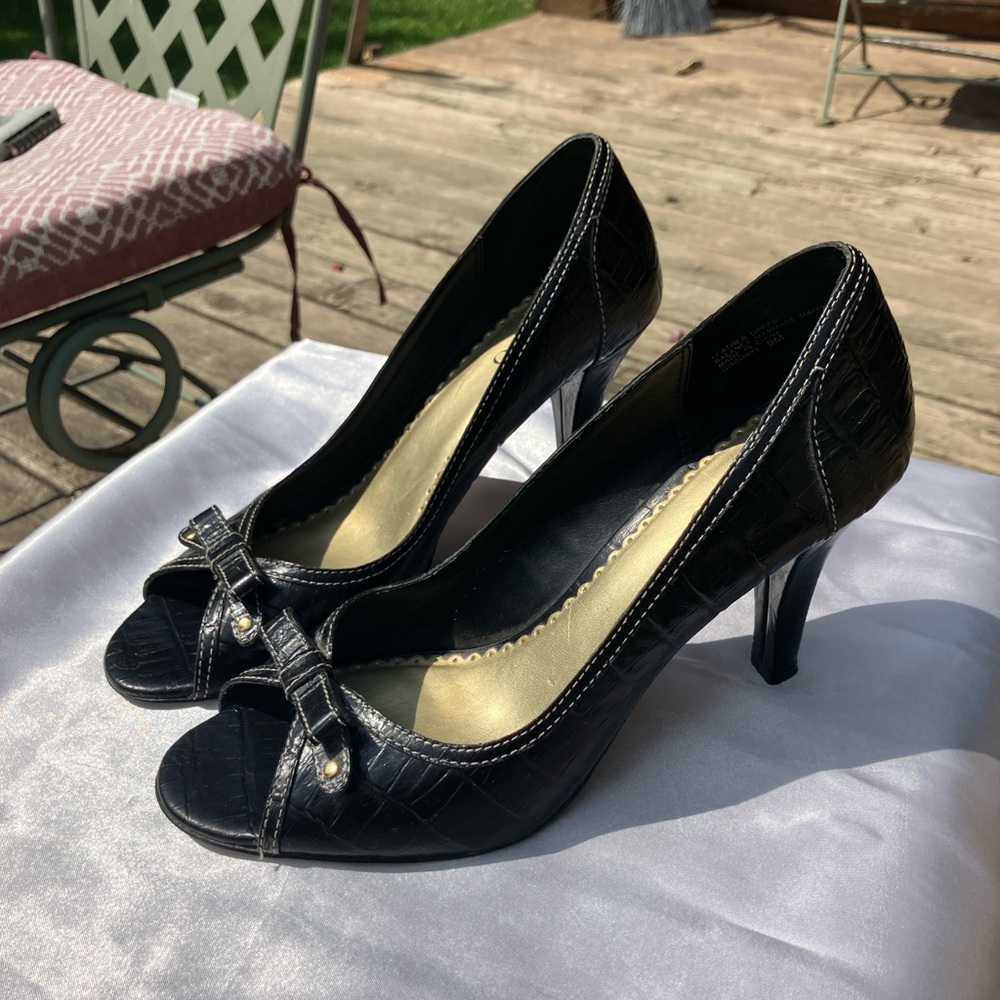 Franco Sarto Black Bow Peep-Toe Heels